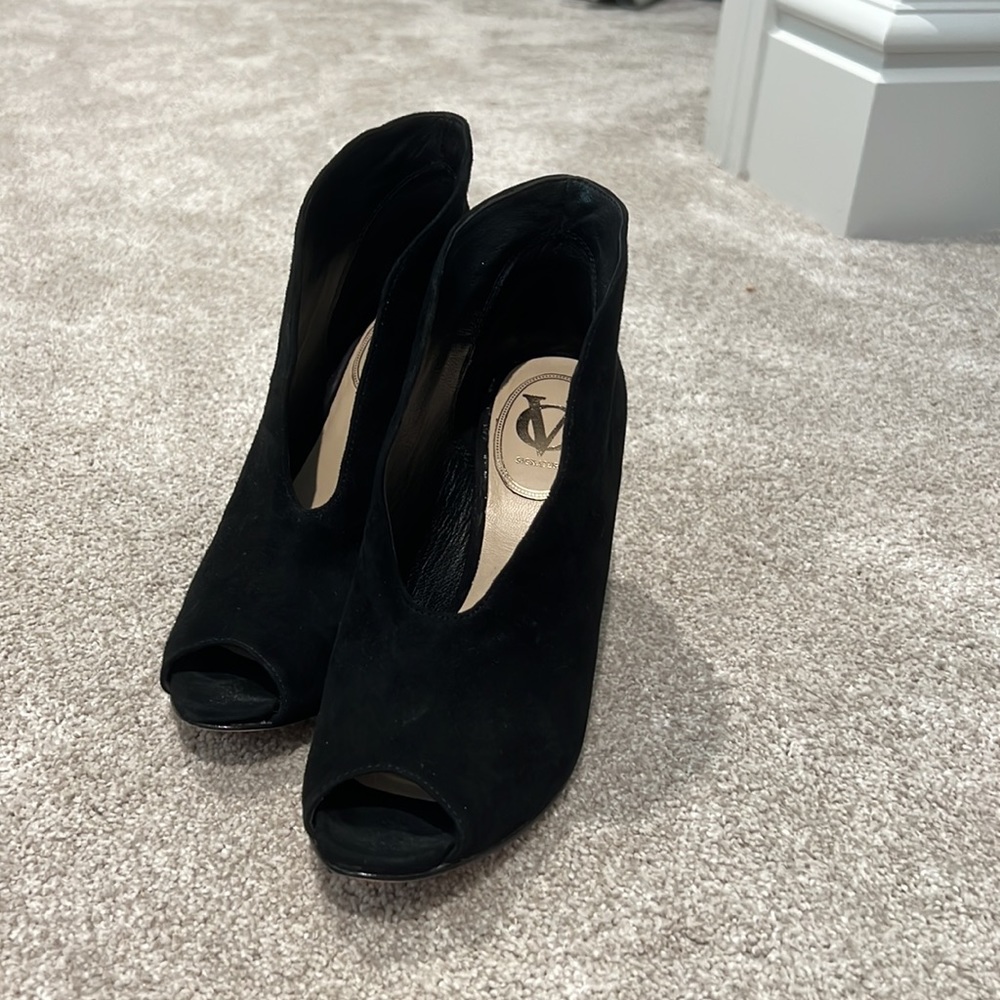 Vero Cuoio Signature Black Open Toe Suede Ankle Bootie Stiletto 8M